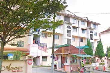 Sri Awana Townhouse