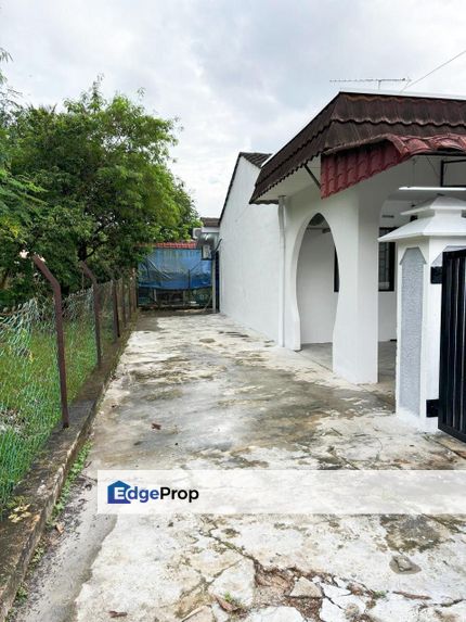 Taman Universiti @ Jalan Pertanian / Single Storey Low Cost House EndLot, Johor, Skudai
