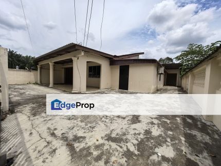 Taman Sri Tebrau / Single Storey Semi D, Johor, Johor Bahru