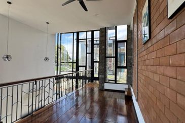 Cube On Hill ( Taman Bukit Pulai )