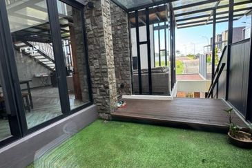 Cube On Hill ( Taman Bukit Pulai )