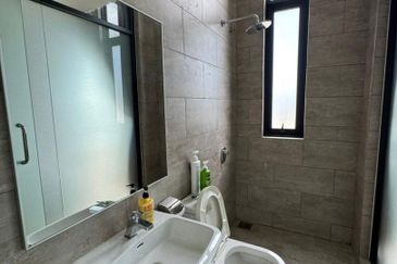 Cube On Hill ( Taman Bukit Pulai )