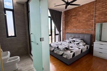 Cube On Hill ( Taman Bukit Pulai )