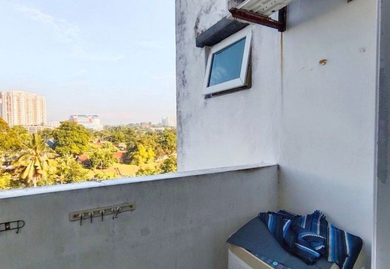 Seasons Luxury Apartments @ Amara Larkin