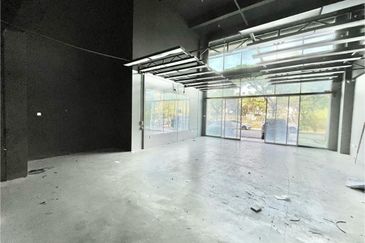 Pusat Perdagangan Danga Utama