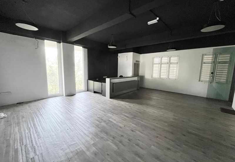 Pusat Perdagangan Danga Utama