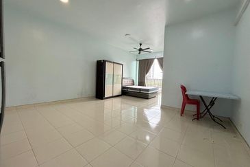 Dedaun Hijau (Greenfield Regency)