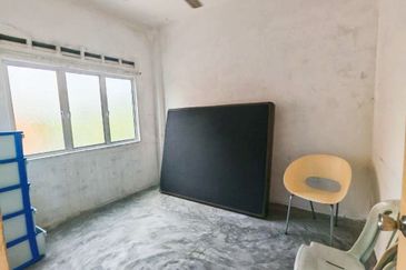 Taman Pulai Utama Flat