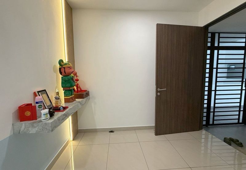 SKS Habitat Apartment, Larkin