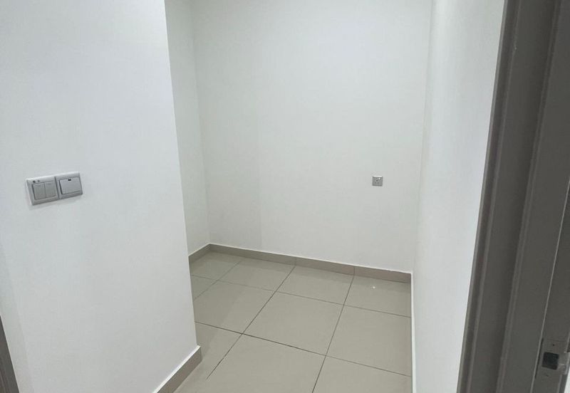 SKS Habitat Apartment, Larkin