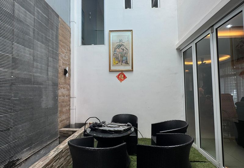 Horizon Hills Superlink Terrace House Corner Lot Fully Renovated Fully Furnished