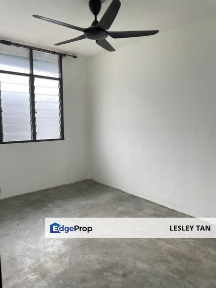 Taman Putri Kulai Flat Low Cost Original Unit, Johor, Kulai