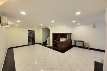 Jalan Mutiara Emas 3/20