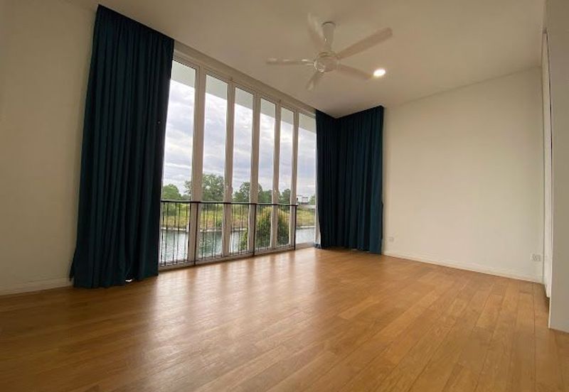 Emerald Bay @ Puteri harbour