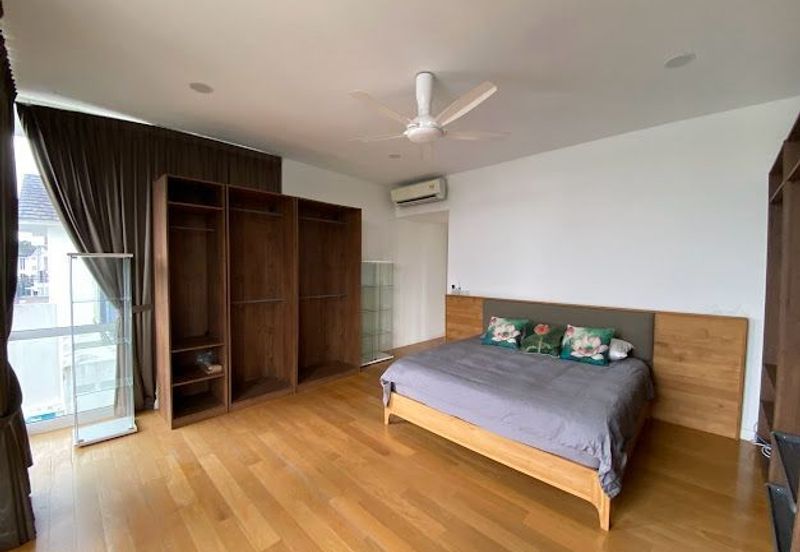 Emerald Bay @ Puteri harbour