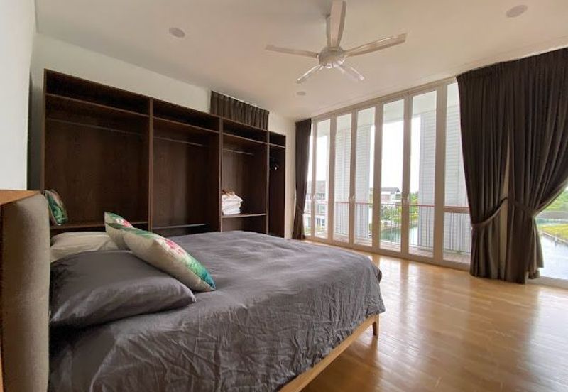 Emerald Bay @ Puteri harbour