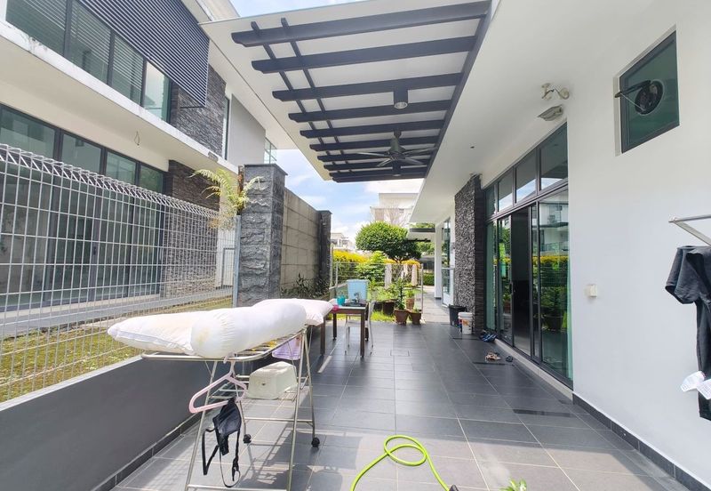 The Straits View Residences