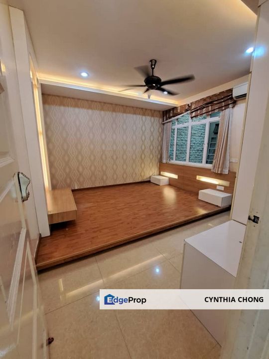 Taman Sutera Utama Double Storey Semi D For Sale, Johor, Skudai