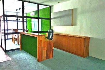 Pusat Perdagangan Danga Utama