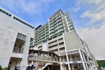 Akademik Suite @ Mount Austin