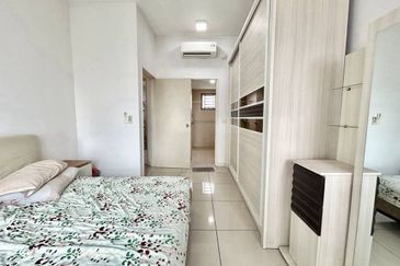 Dedaun Hijau (Greenfield Regency)