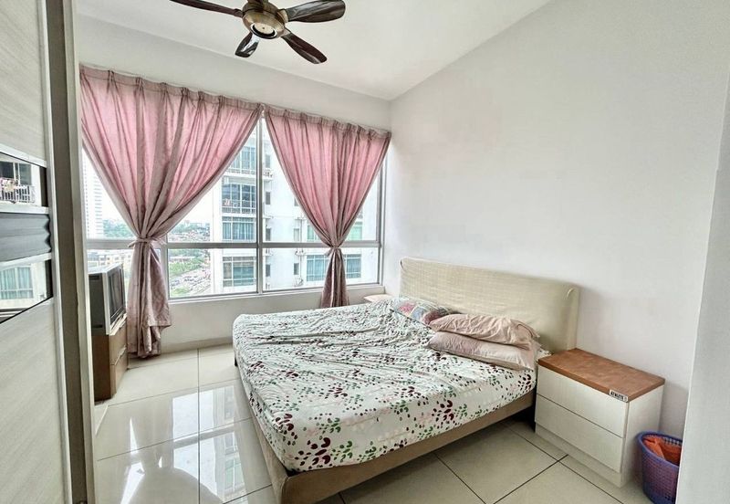 Dedaun Hijau (Greenfield Regency)