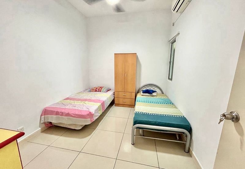 Dedaun Hijau (Greenfield Regency)