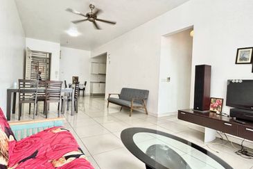 Dedaun Hijau (Greenfield Regency)