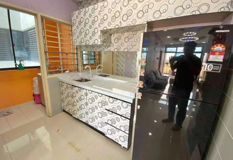 Seri Austin Luxury Apartment