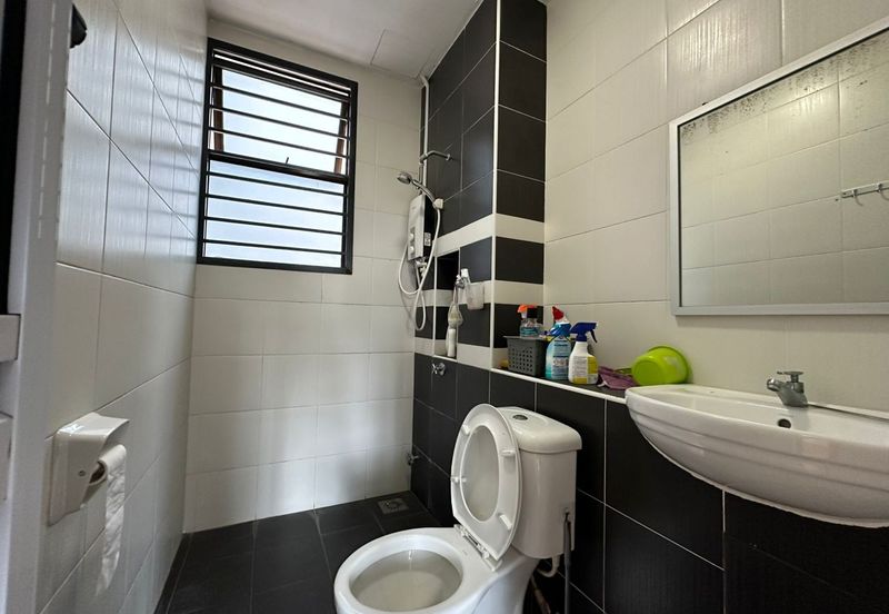 Seri Austin Luxury Apartment