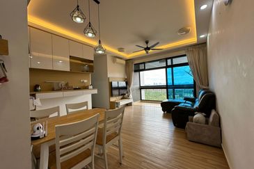 Seri Austin Luxury Apartment