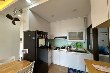 Seri Austin Luxury Apartment