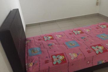 Dedaun Hijau (Greenfield Regency)