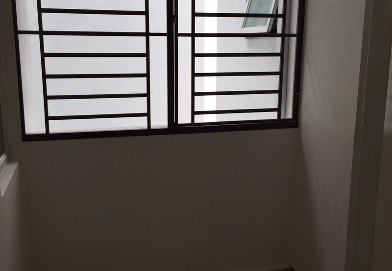 Dedaun Hijau (Greenfield Regency)