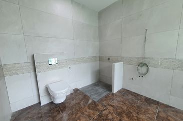 Austin Residence @Taman Mount Austin