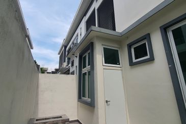 Austin Residence @Taman Mount Austin