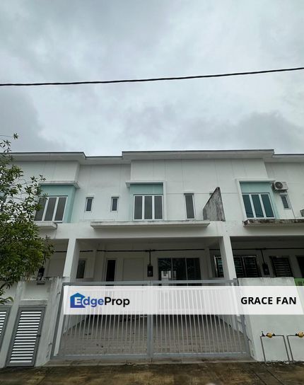 Bandar Seri Impian Kluang Nice House for Rent, Johor, Kluang