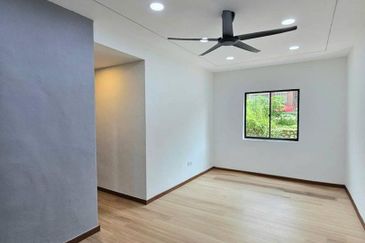 Taman Flora Heights Flat