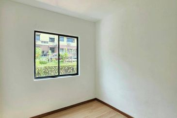 Taman Flora Heights Flat