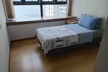 Baypoint @ Country Garden Danga Bay