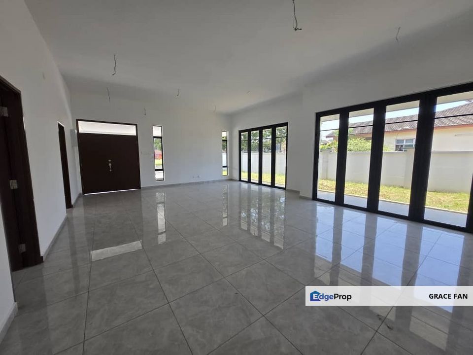 Single Storey Bungalow House for Sale, Johor, Kluang