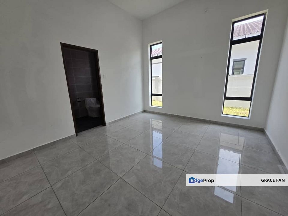 Single Storey Bungalow House for Sale, Johor, Kluang