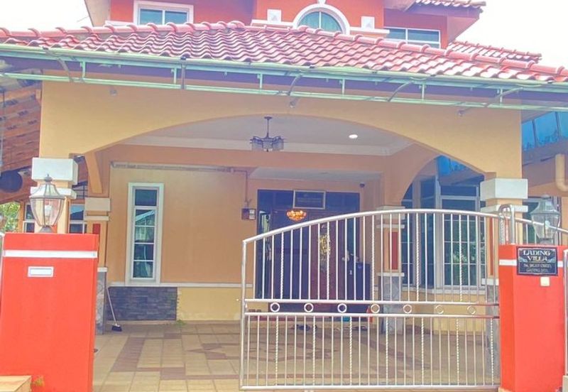 2-Storey Bungalow House for Sale