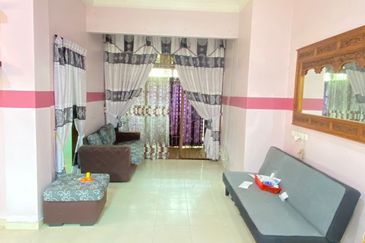 2-Storey Bungalow House for Sale