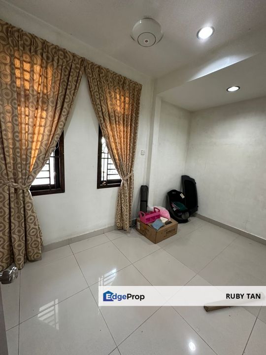 Bandar Indahpura Kulai Double Storey Semi D House Partial Furnished, Johor, Kulai