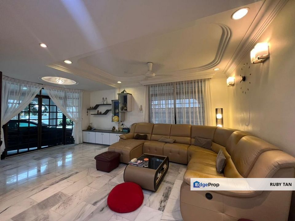 Taman Nong Chik Double Storey Semi D House Fully Renovated, Johor, Pontian