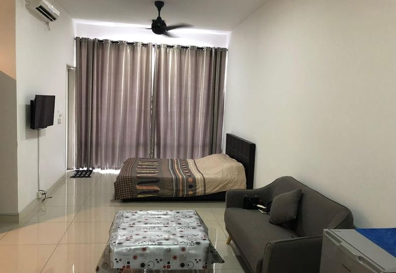 Dedaun Hijau (Greenfield Regency)