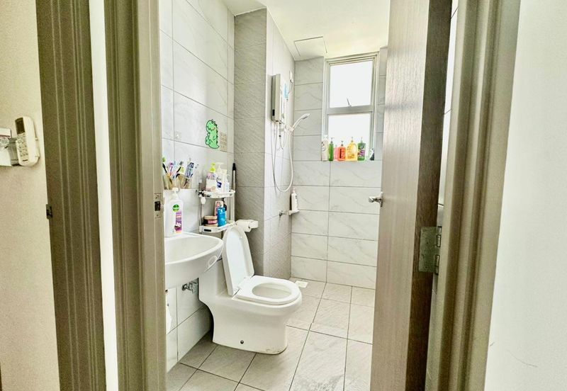 SKS Habitat Apartment, Larkin