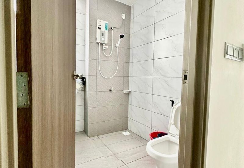 SKS Habitat Apartment, Larkin