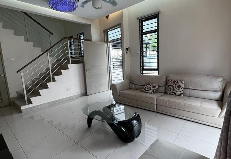 Maple Red, Adda Heights